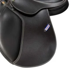 John Whitaker Junior Gullet System Pro Jump Saddle -Sports - Equestrian Sports john whitaker junior gullet system pro jump saddle colour black size 15.5 seat 3 42076 p