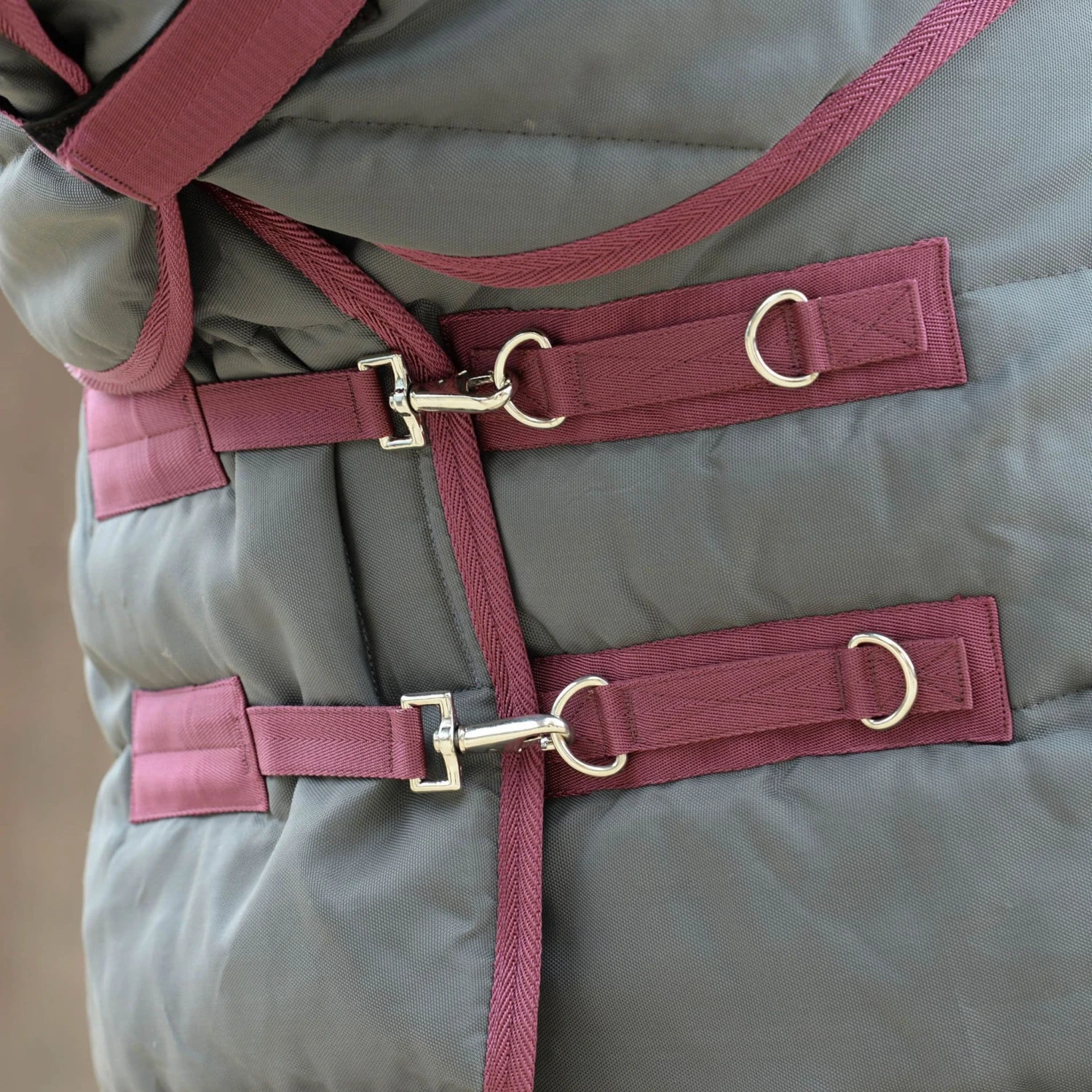 Weatherbeeta Comfitec PP Channel Quilt II Detach-a-neck Mediumweight Stable Rug Maroon/Grey/White