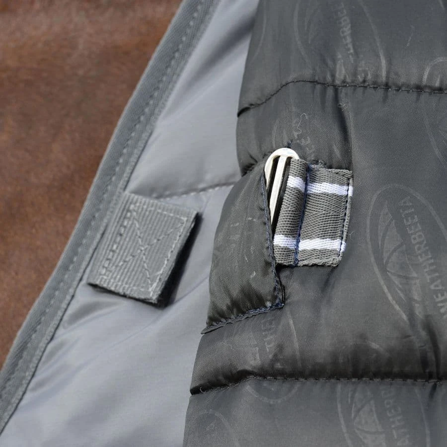 Weatherbeeta Comfitec PP Channel Quilt II Detach-a-neck Mediumweight Stable Rug Maroon/Grey/White 4 Weatherbeeta Comfitec PP Channel Quilt II Detach-a-neck Mediumweight Stable Rug Maroon/Grey/White - Image 4